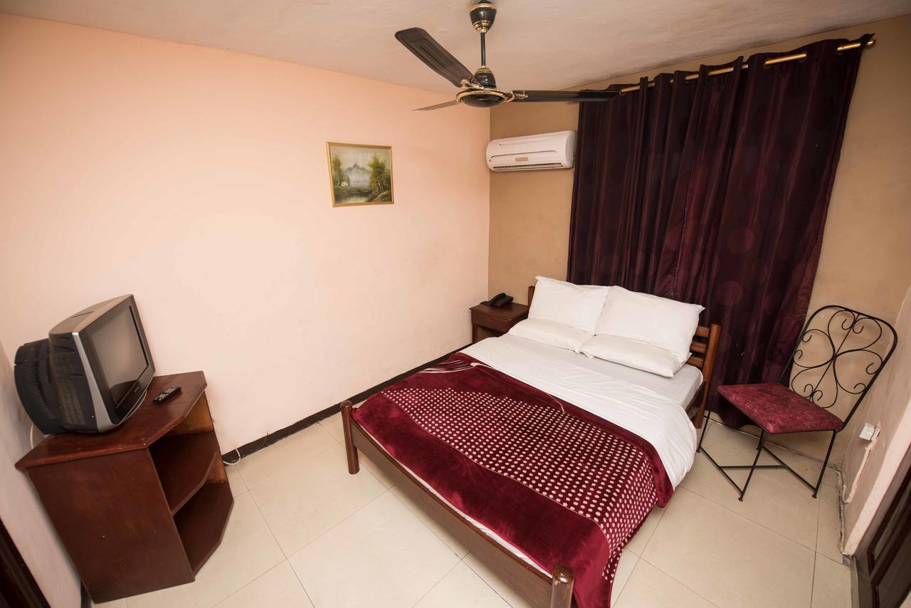 Niagara Inn Accra Ngoại thất bức ảnh